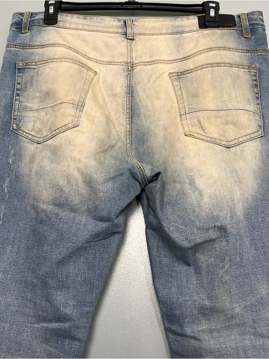 AMIRI Men’s Light Blue Denim Jeans with Distressing Patchwork Bandana Size 40 - Picture 5 of 13